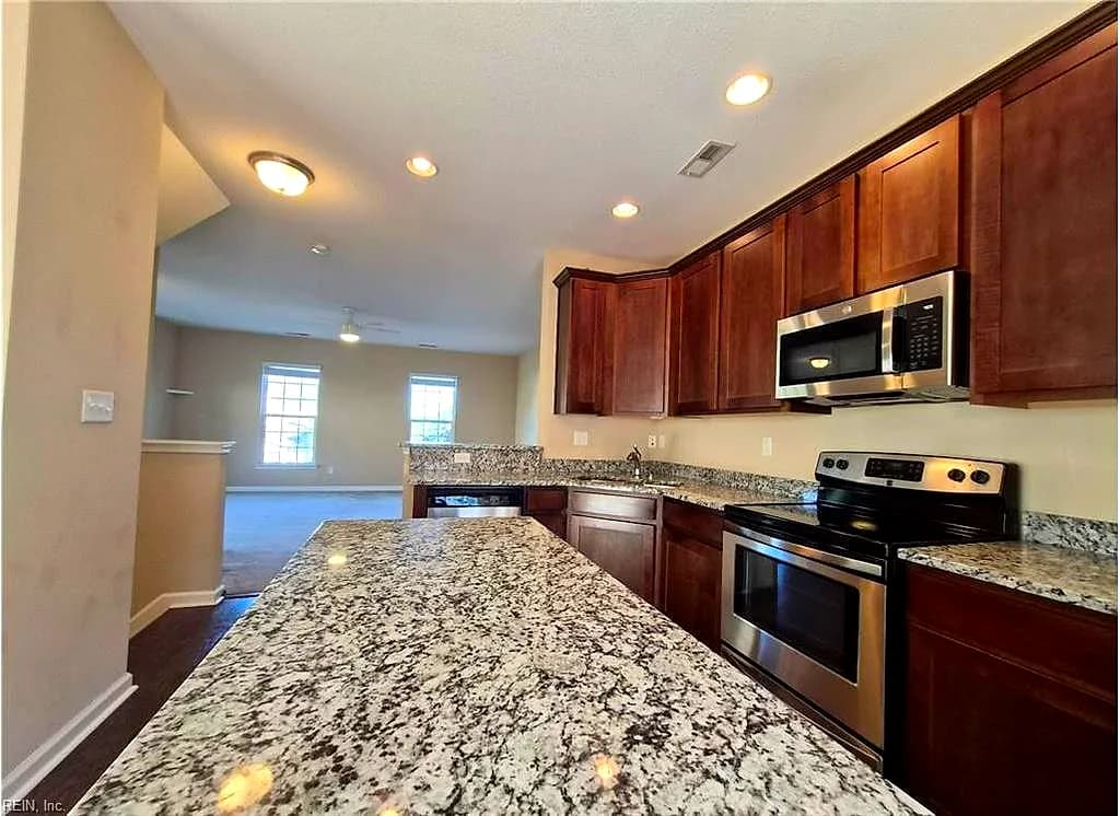 279 Tigerlilly DR #147, PORTSMOUTH VA 23701 thumb 8