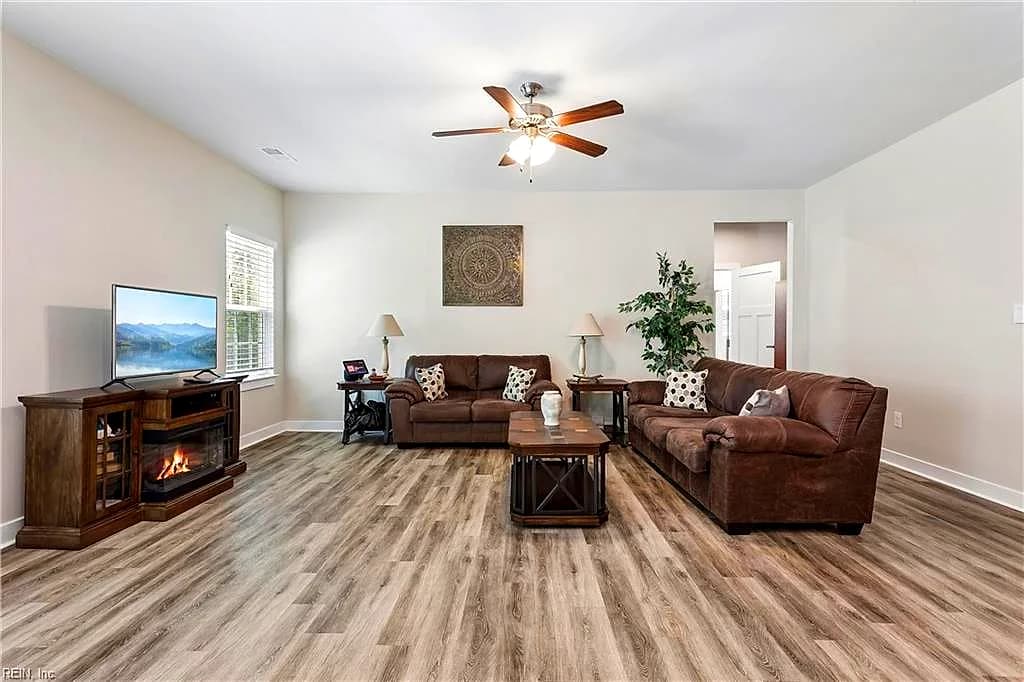 114 Silverlake RN, YORKTOWN VA 23690 thumb 11