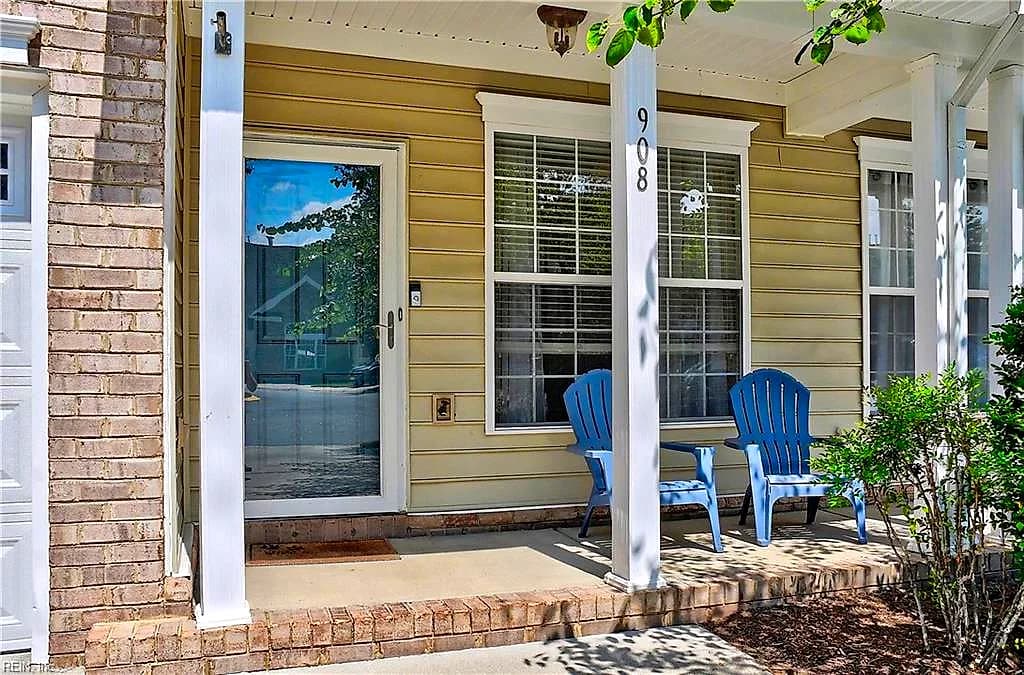 908 Becontree CT, VIRGINIA BEACH VA 23462 - Photo 3