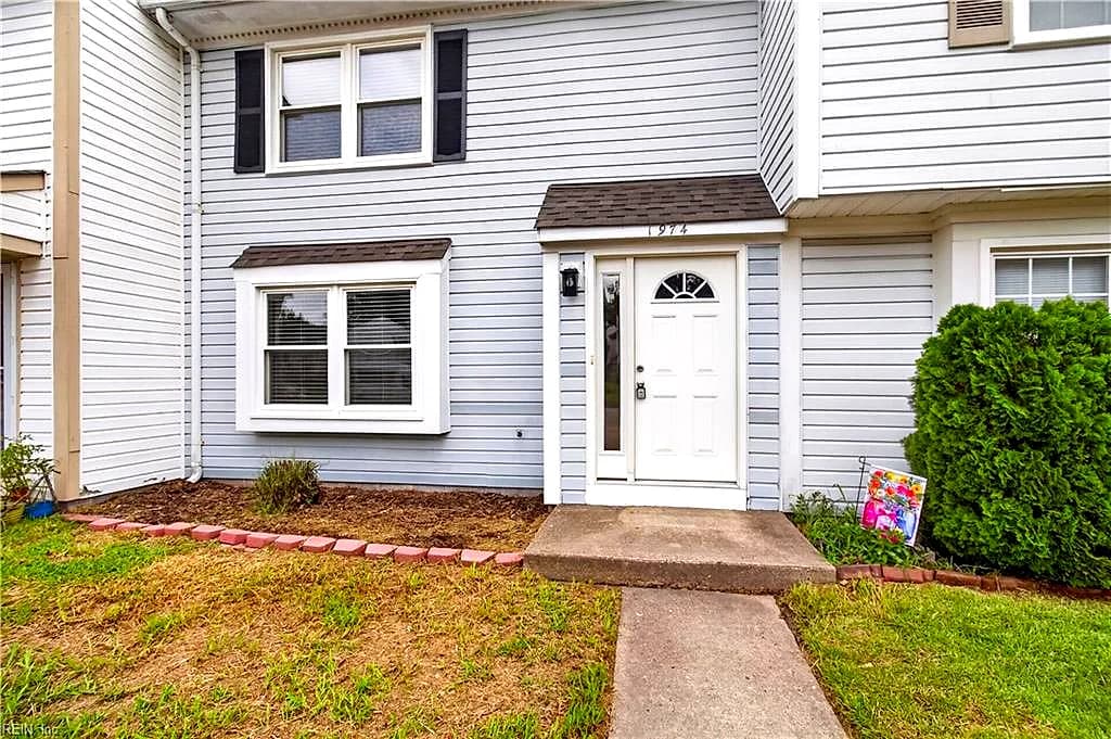 1974 Woodgate ARCH, CHESAPEAKE VA 23320 - Photo 3