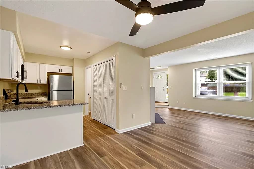 1974 Woodgate ARCH, CHESAPEAKE VA 23320 thumb 9