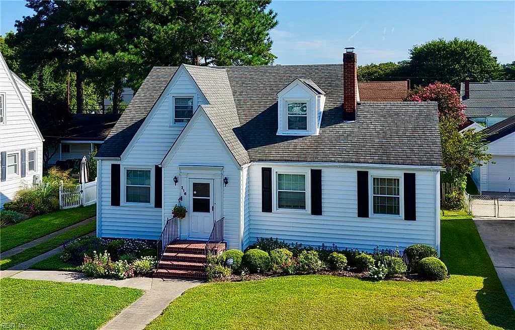 216 Rockbridge RD, PORTSMOUTH VA 23707 - Photo 2