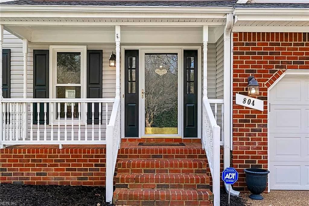 804 Lancaster LN, NEWPORT NEWS VA 23602 - Photo 4