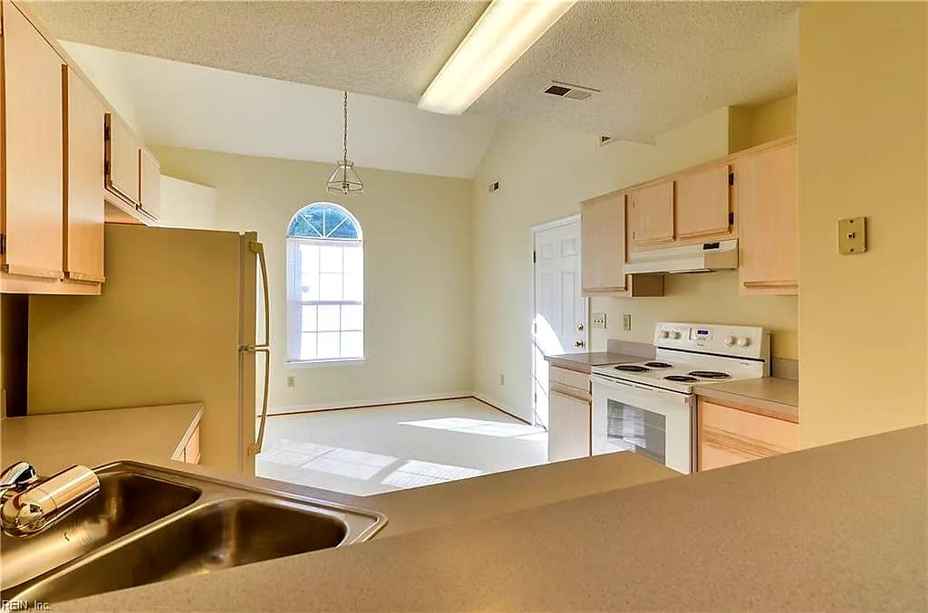 381 Westview DR, HAMPTON VA 23666 thumb 7