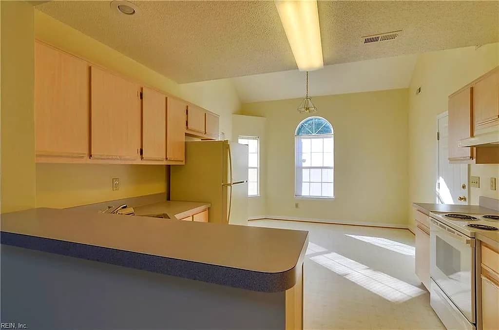 381 Westview DR, HAMPTON VA 23666 thumb 8