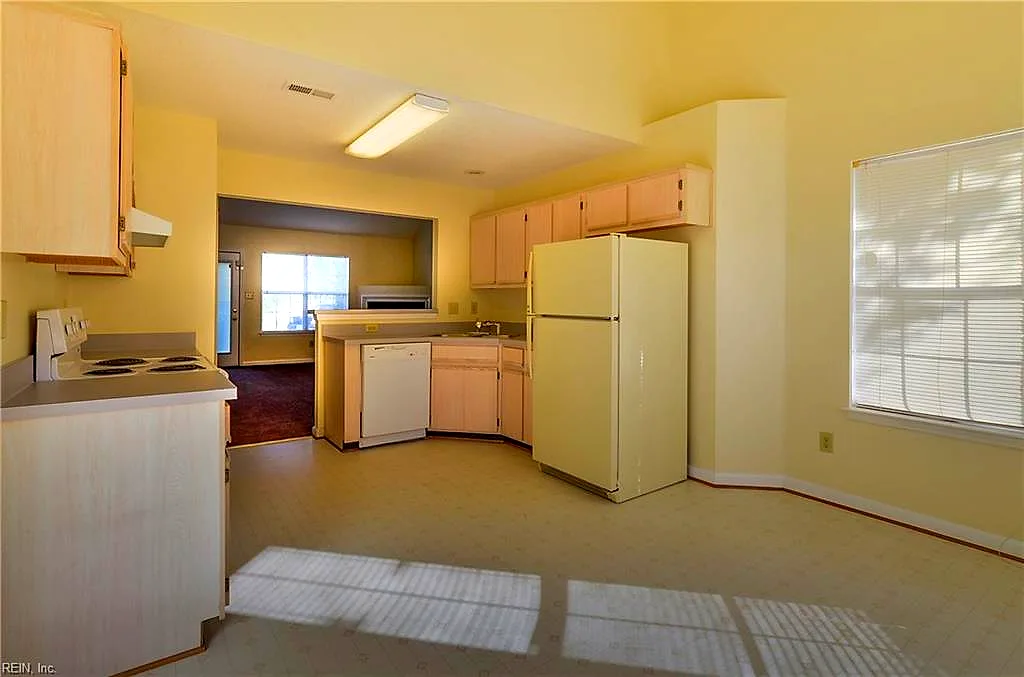 381 Westview DR, HAMPTON VA 23666 thumb 9