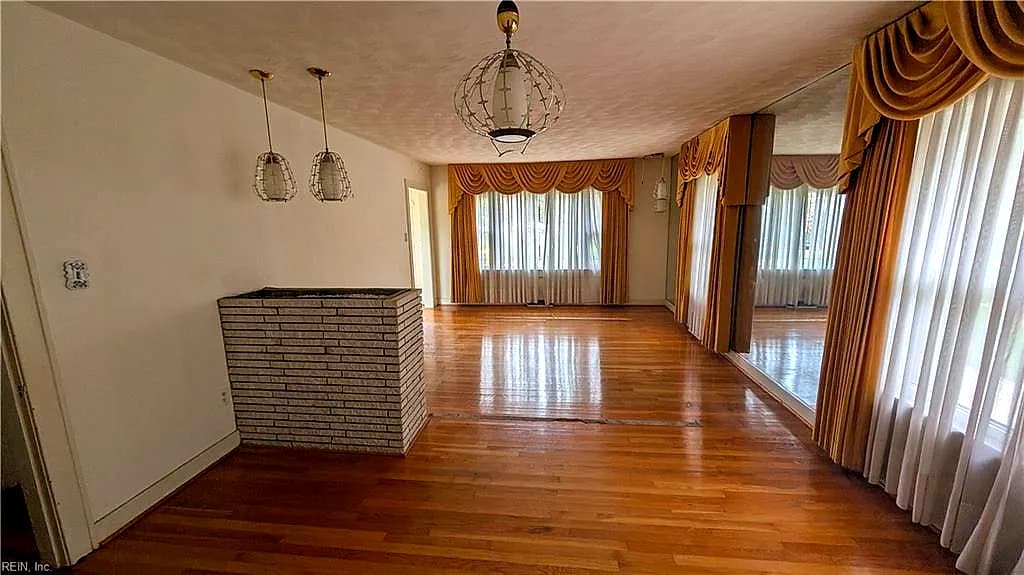1326 26th ST, NEWPORT NEWS VA 23607 - Photo 3