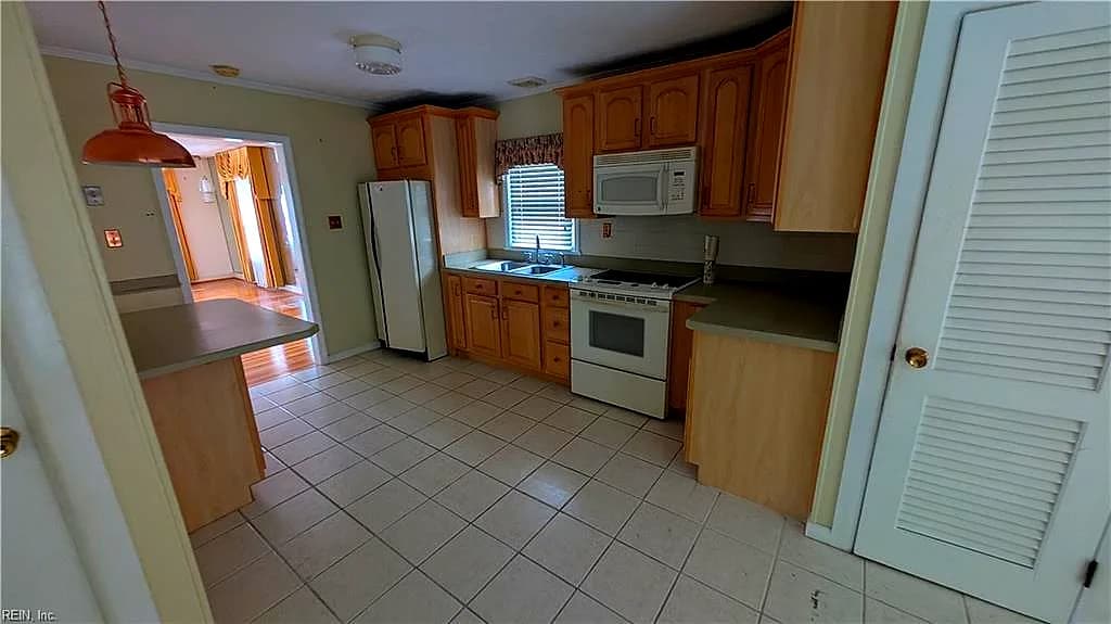 1326 26th ST, NEWPORT NEWS VA 23607 - Photo 5