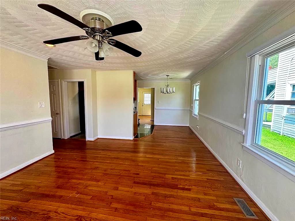 3717 Victoria BLVD, HAMPTON VA 23669 - Photo 5
