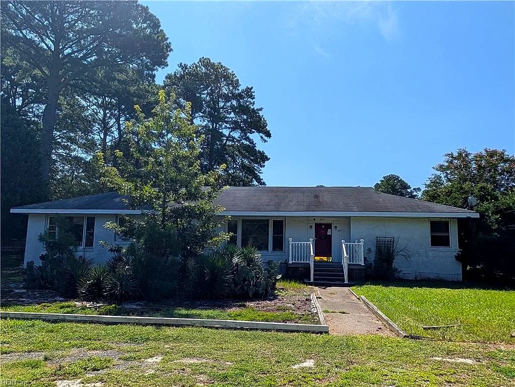 5017 Lake CIR, PORTSMOUTH VA 23703 - Main photo