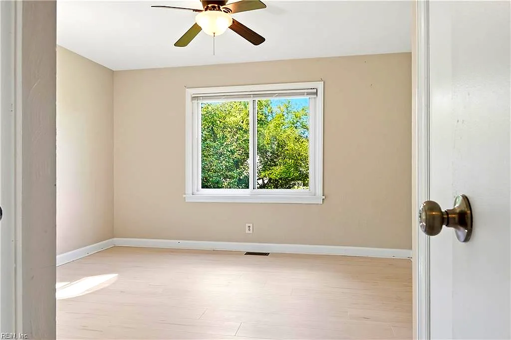 4009 Maple DR, CHESAPEAKE VA 23321 thumb 11