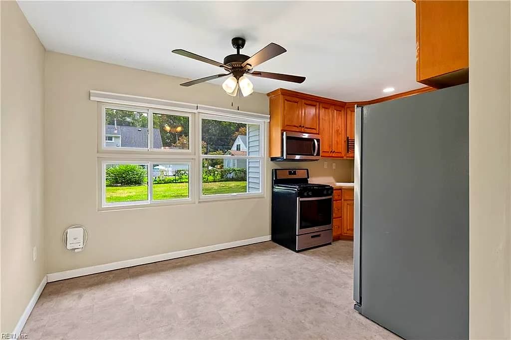 6112 Grimes CT, NORFOLK VA 23518 thumb 11