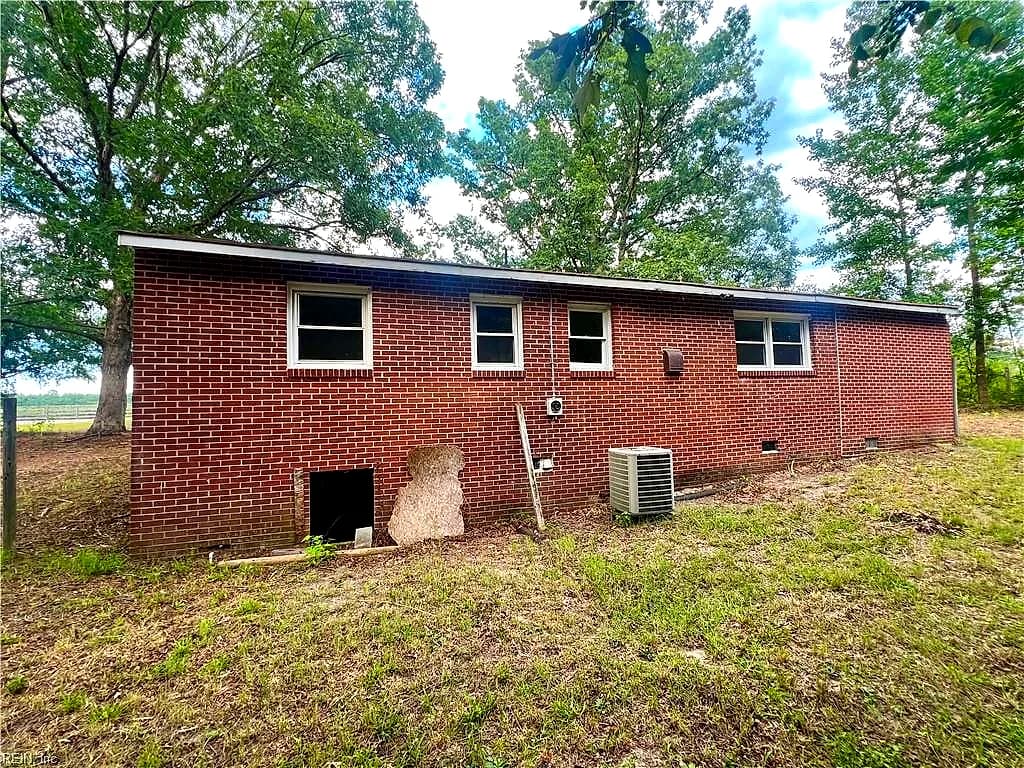 18688 Orbit RD, WINDSOR VA 23487 - Photo 3