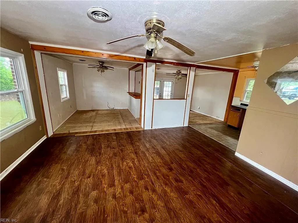 18688 Orbit RD, WINDSOR VA 23487 - Photo 5