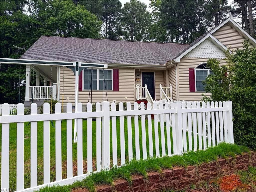 32300 Azalea LN, NEW CHURCH VA 23415 - Main photo