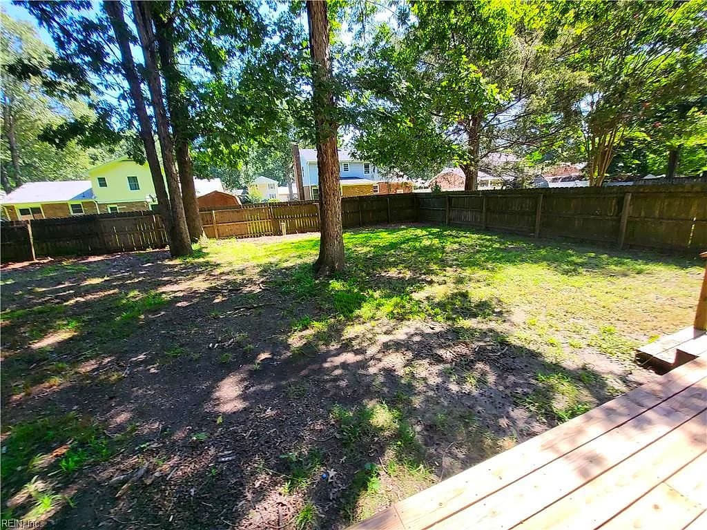 4109 Timberland DR, PORTSMOUTH VA 23703 - Photo 4