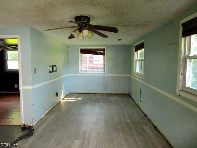 2011 Seward DR, HAMPTON VA 23663 thumb 9