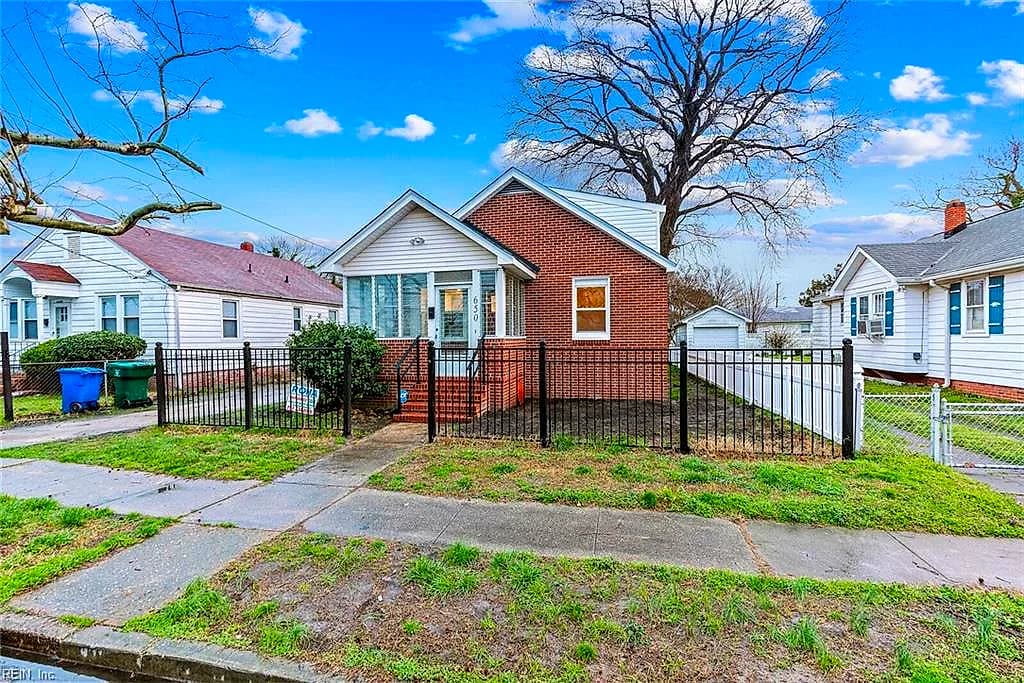 650 33rd St ST, NEWPORT NEWS VA 23607 - Photo 3