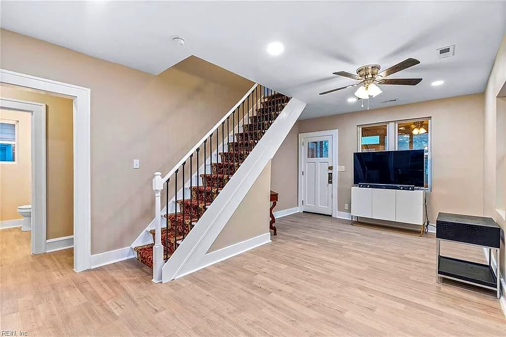 650 33rd St ST, NEWPORT NEWS VA 23607 - Photo 4