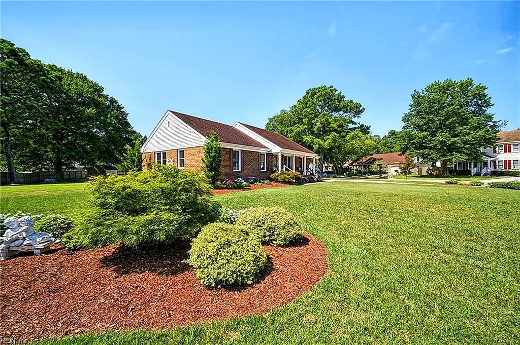 3405 Parr LN, CHESAPEAKE VA 23323 - Photo 3