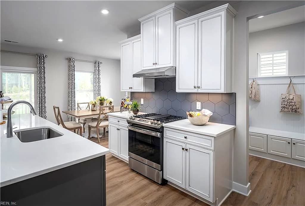 208 Tinker ST, CHESAPEAKE VA 23322 thumb 9