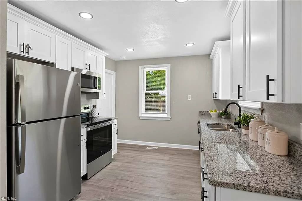 2721 Keller AVE, NORFOLK VA 23509 - Photo 4
