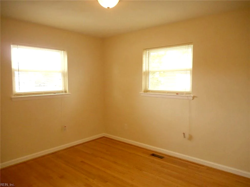 120 Latham DR, NEWPORT NEWS VA 23605 thumb 9
