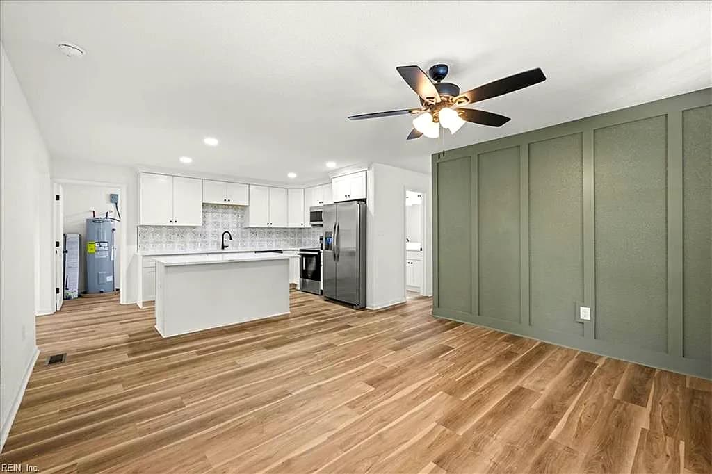 8231 Simons DR, NORFOLK VA 23505 - Main photo