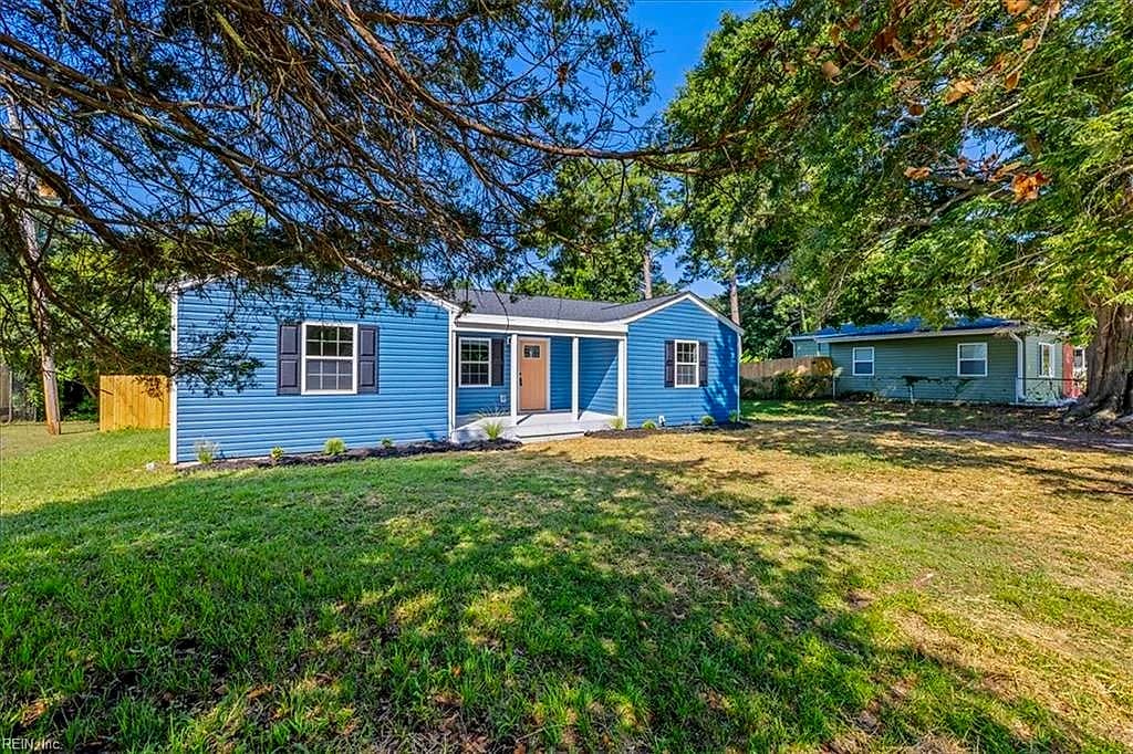 8231 Simons DR, NORFOLK VA 23505 - Photo 3