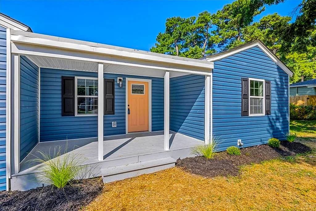 8231 Simons DR, NORFOLK VA 23505 - Photo 5