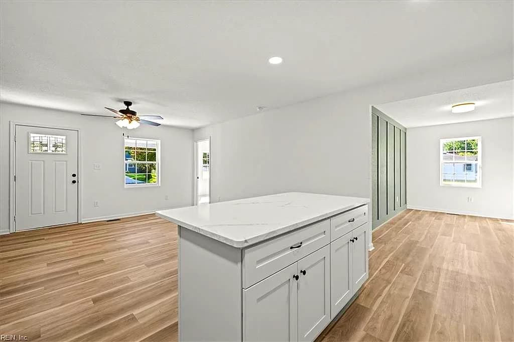 8231 Simons DR, NORFOLK VA 23505 thumb 10