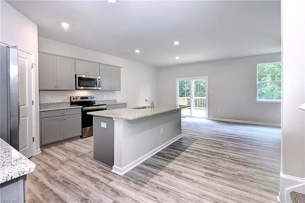 7602 Patriots WAY, GLOUCESTER VA 23061 thumb 6