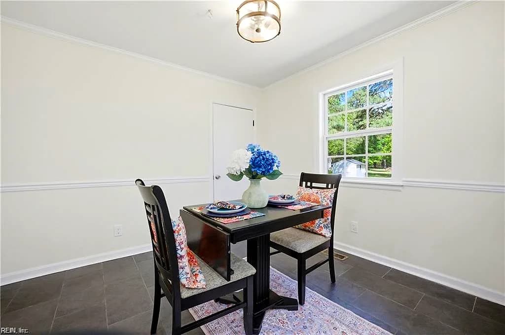 8157 Glass RD, HAYES VA 23072 thumb 11