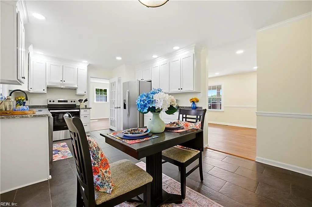 8157 Glass RD, HAYES VA 23072 thumb 12