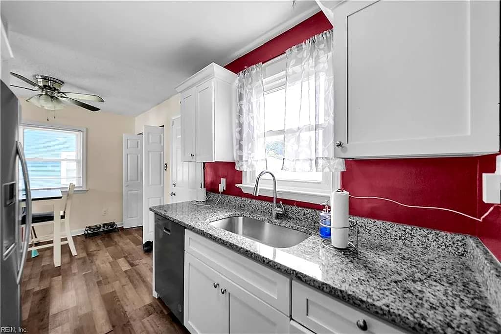 1935 N Lakeland DR, NORFOLK VA 23518 thumb 9