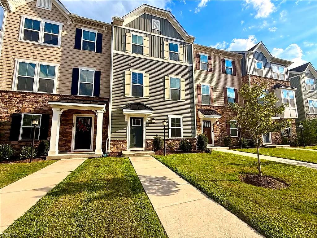 160 Spring Grove WAY, SMITHFIELD VA 23430 - Photo 3