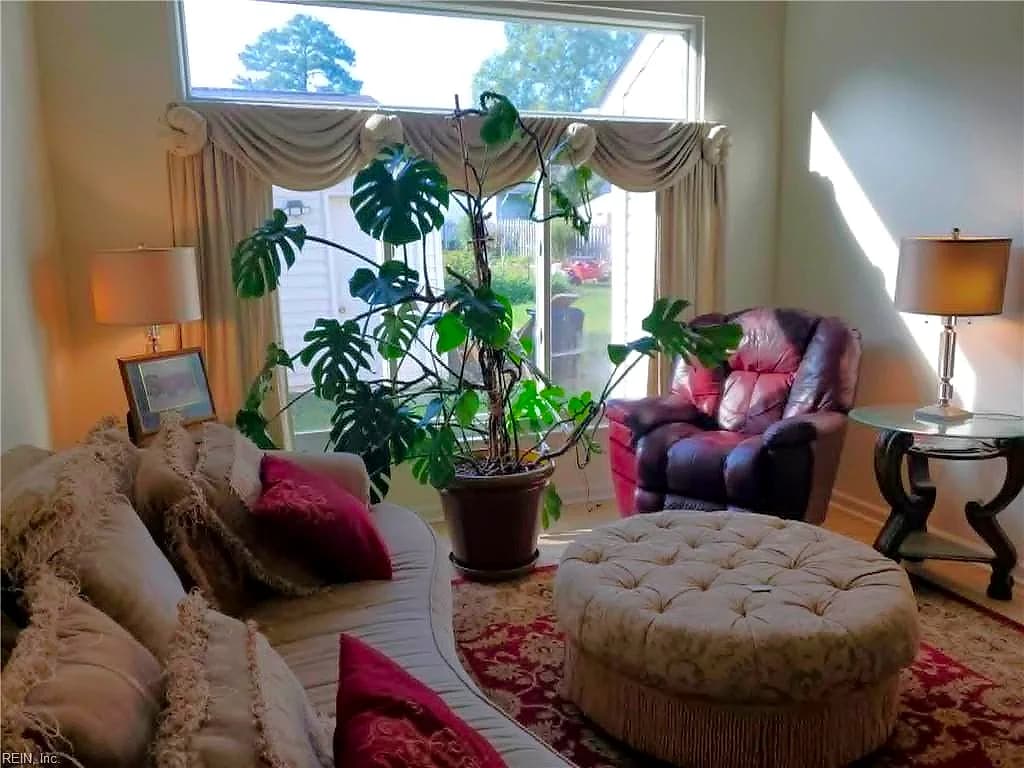 425 Truxtun CT, NEWPORT NEWS VA 23608 - Photo 4
