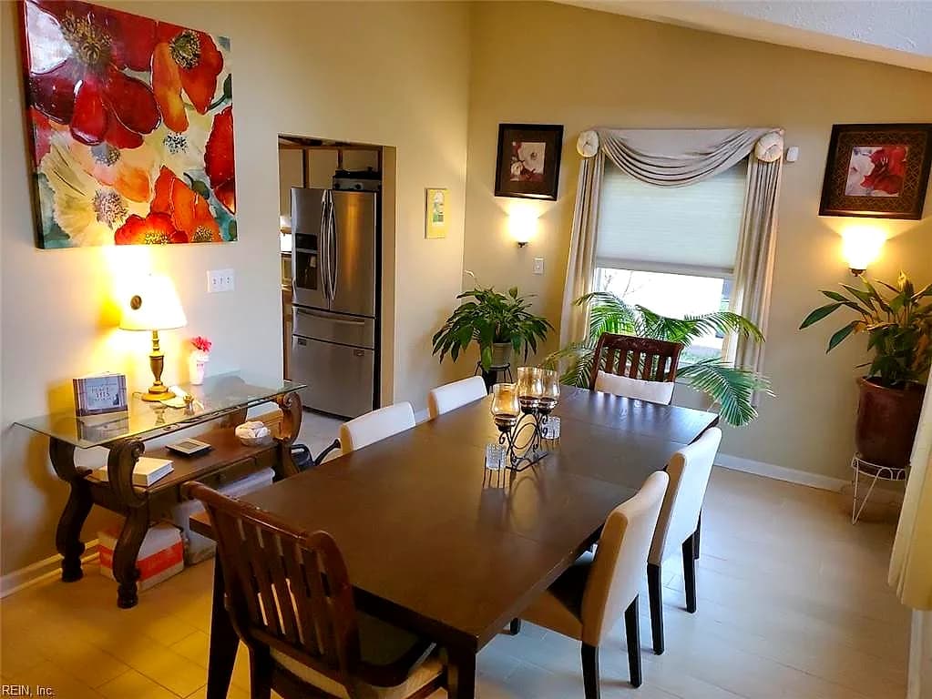 425 Truxtun CT, NEWPORT NEWS VA 23608 - Photo 5