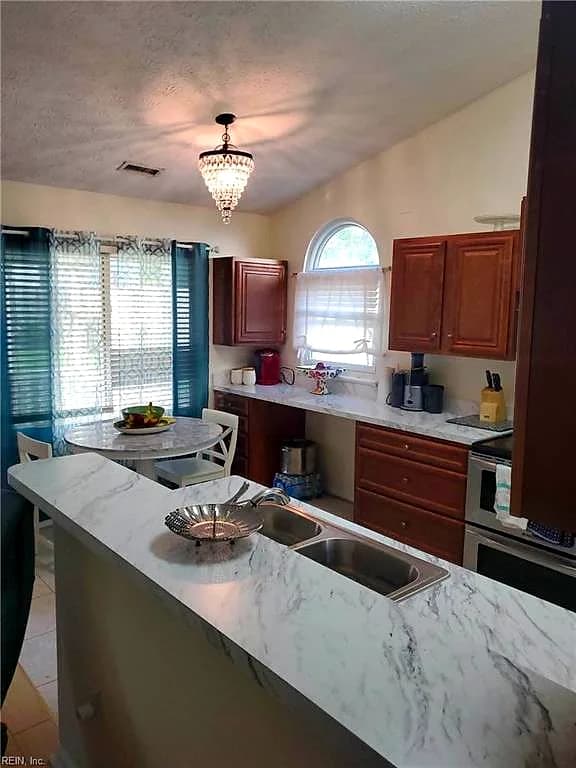 425 Truxtun CT, NEWPORT NEWS VA 23608 thumb 9