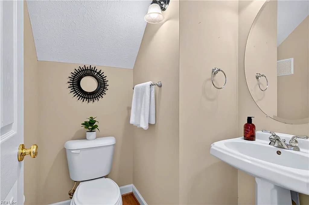 214 Denise DR, YORKTOWN VA 23693 thumb 11