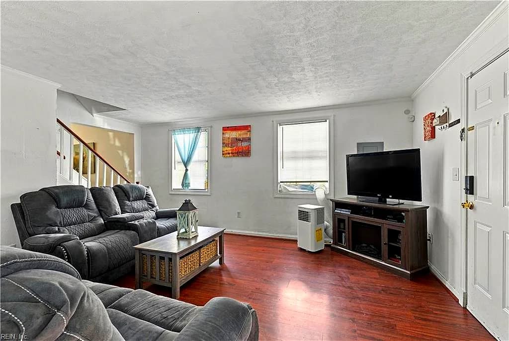 1805 Roanoke AVE, NEWPORT NEWS VA 23607 - Photo 3