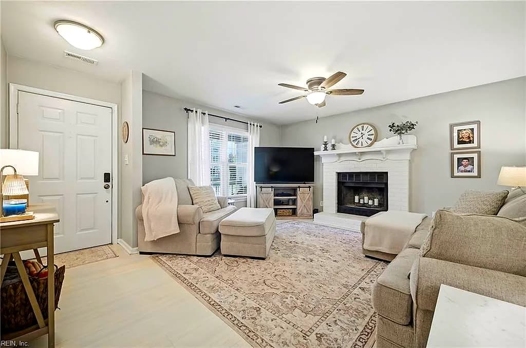 720 Albemarle CT, CHESAPEAKE VA 23322 - Photo 5