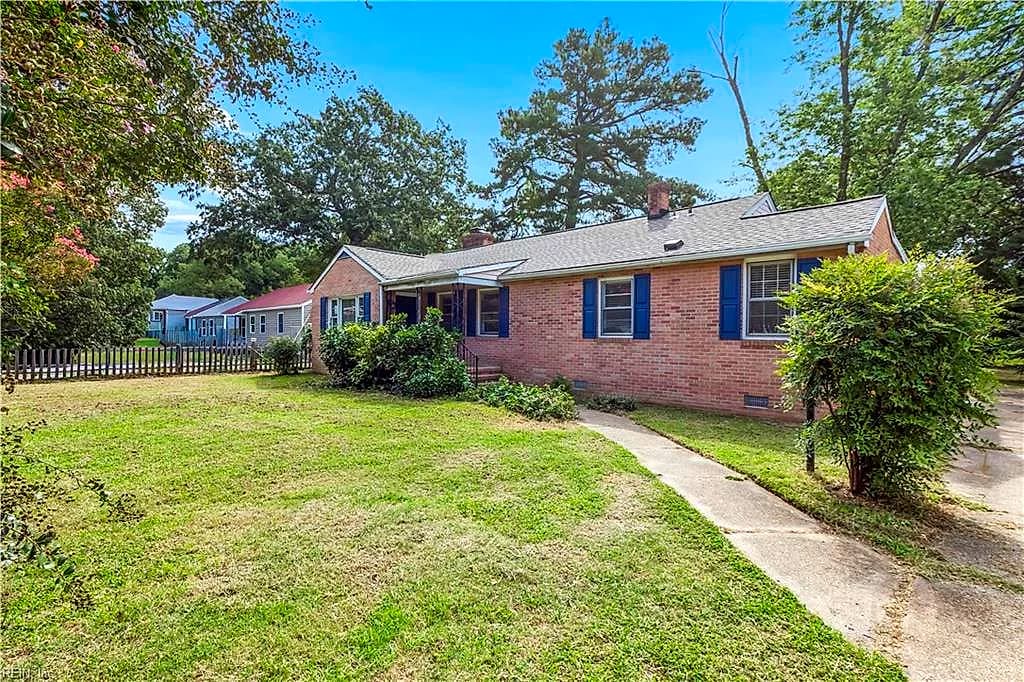 618 72nd ST, NEWPORT NEWS VA 23605 - Photo 3