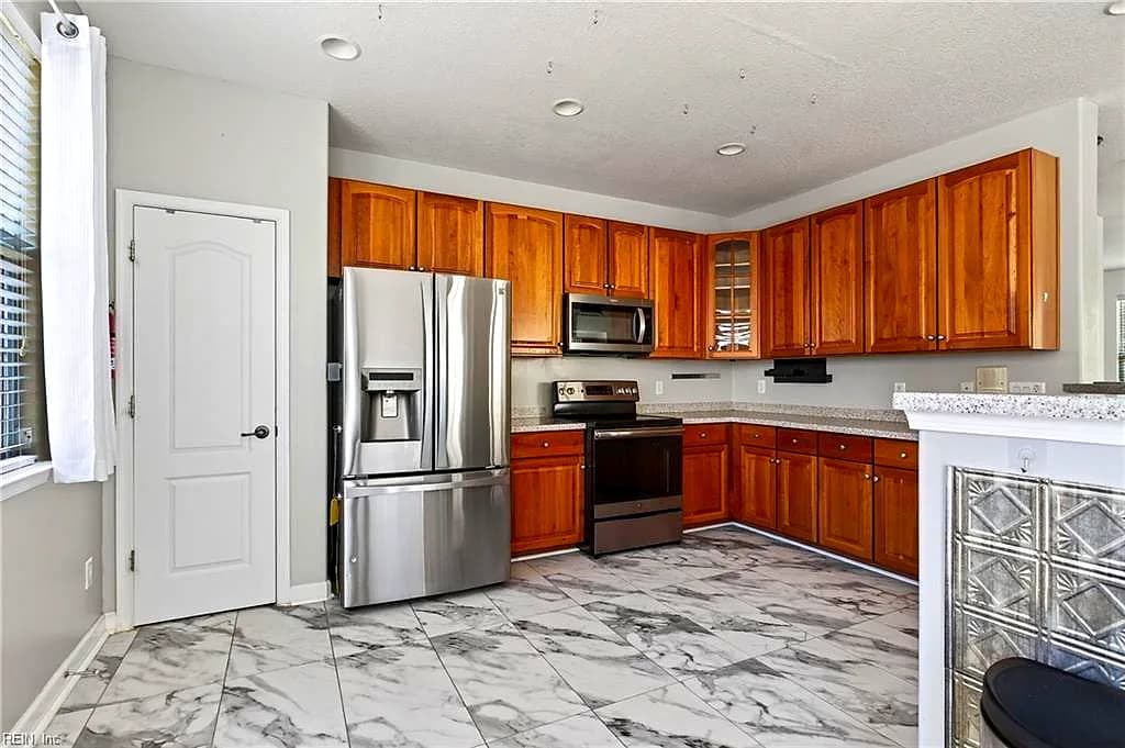 4928 Almandine AVE, VIRGINIA BEACH VA 23462 thumb 6