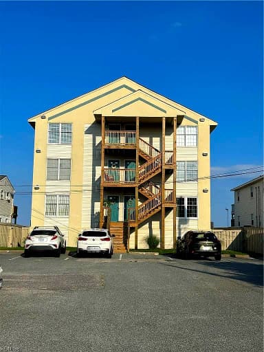 404 N First ST #B, HAMPTON VA 23664 thumb 1