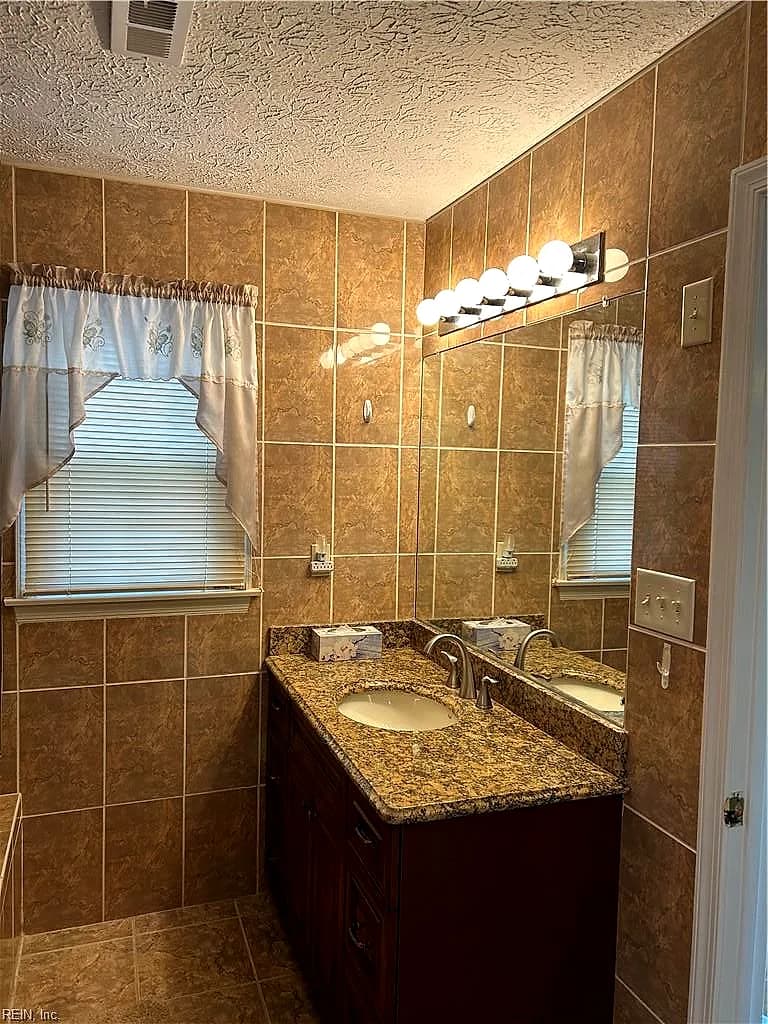 404 N First ST #B, HAMPTON VA 23664 thumb 7