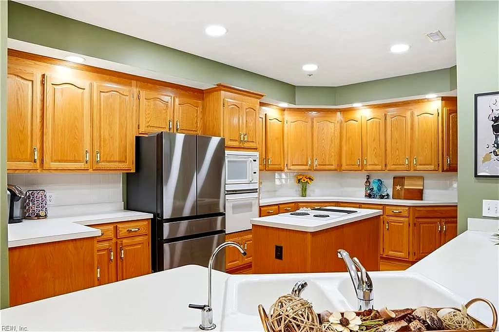 2068 Vaughan RD, VIRGINIA BEACH VA 23457 thumb 11