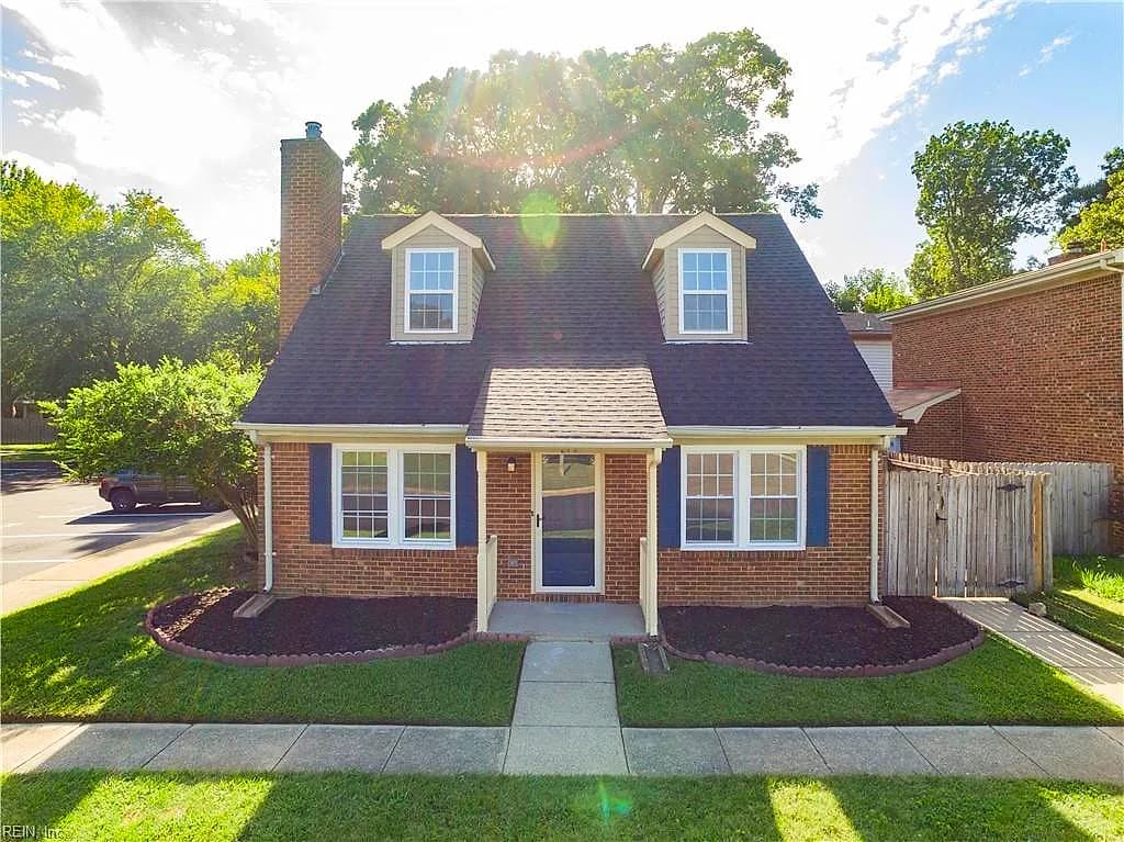 219 Loch CIR #Cir, HAMPTON VA 23669 - Main photo