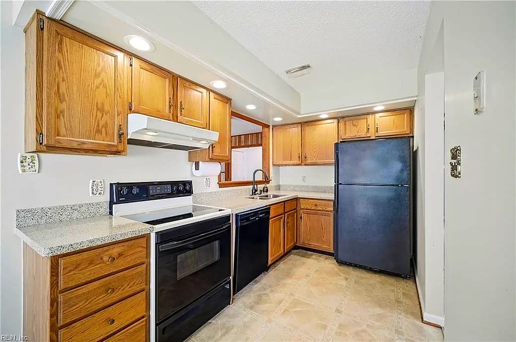 1201 Brookside LNDG, CHESAPEAKE VA 23320 thumb 11