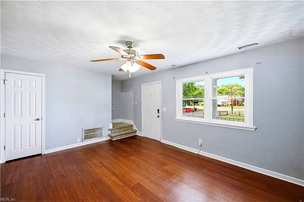 1902 Bay AVE, HAMPTON VA 23661 - Photo 5